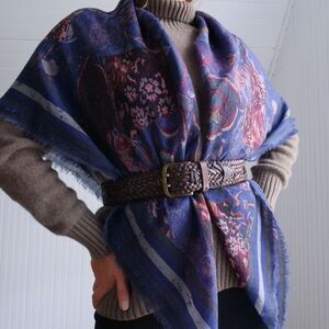 Giant Vintage‎ Light Wool Honey Scarf